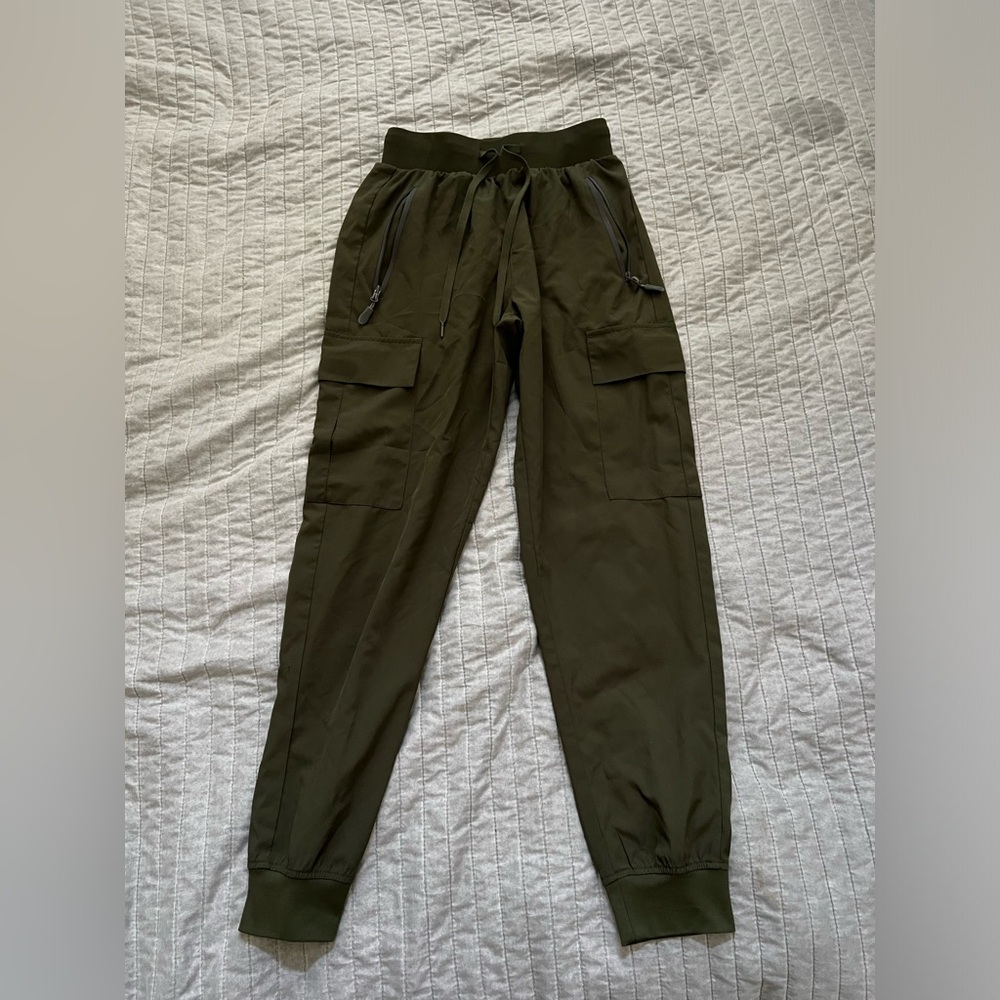 Army green jogger pants size xsmall